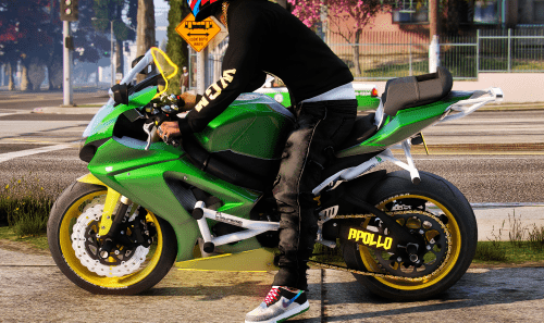 GTA5_2024-08-04_06-13-57 FiveM Mod GTA 5 Debadged Car