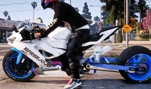 GTA5_2024-08-04_06-16-47 FiveM Mod GTA 5 Debadged Car