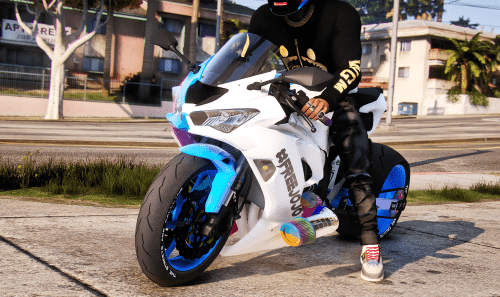 GTA5_2024-08-04_06-16-51 FiveM Mod GTA 5 Debadged Car