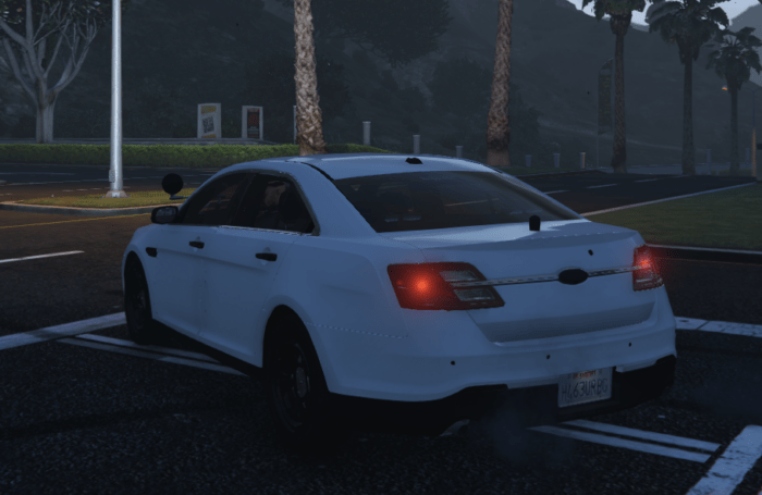 Ford Taurus Police - Image 2