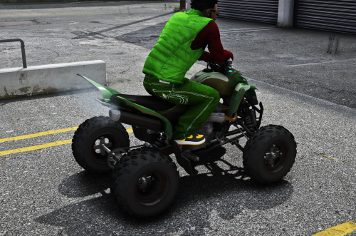 GTA5_2025-06-17_23-04-18 FiveM Mod GTA 5 Debadged Car