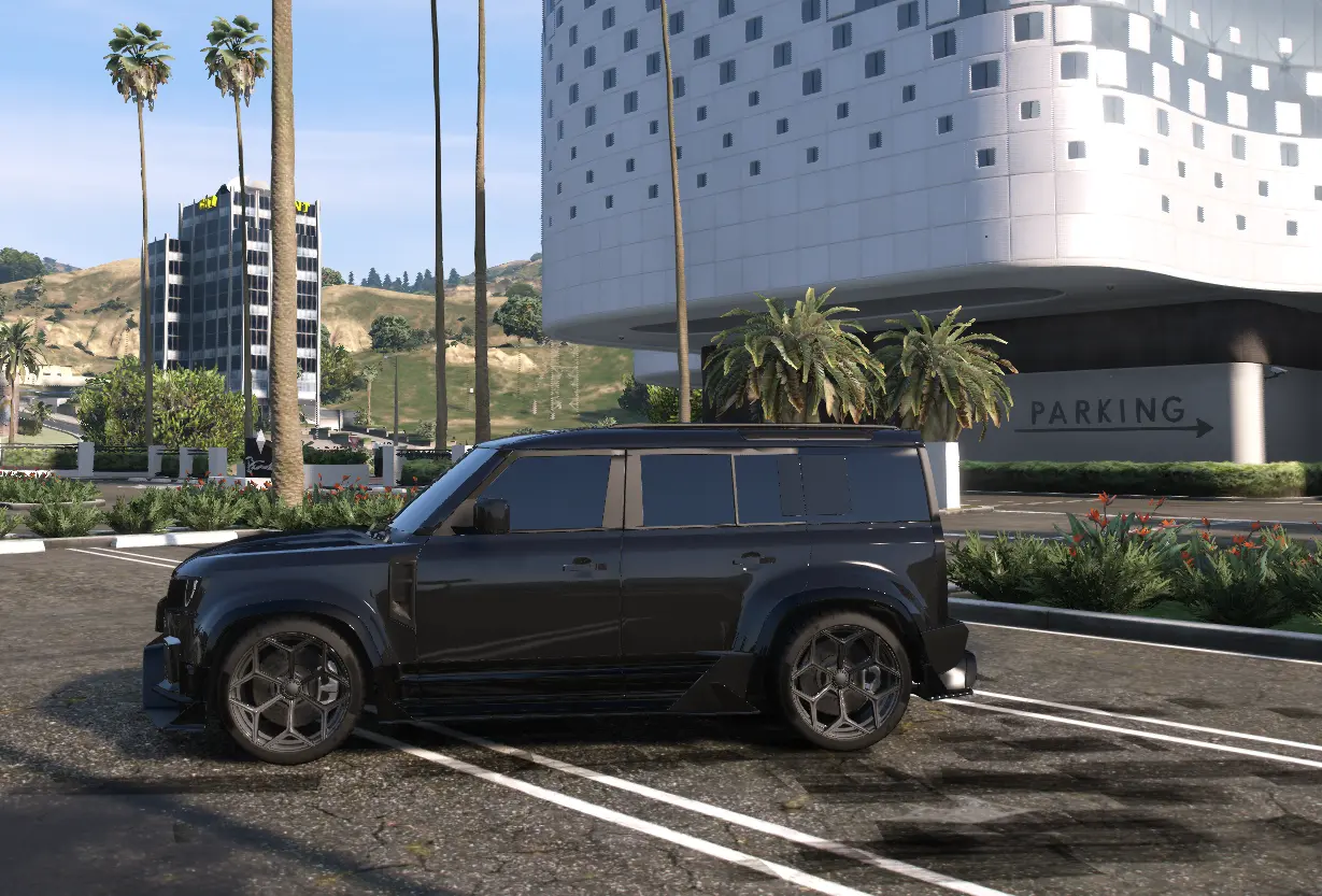 Land Rover Venuum Defender - Image 2