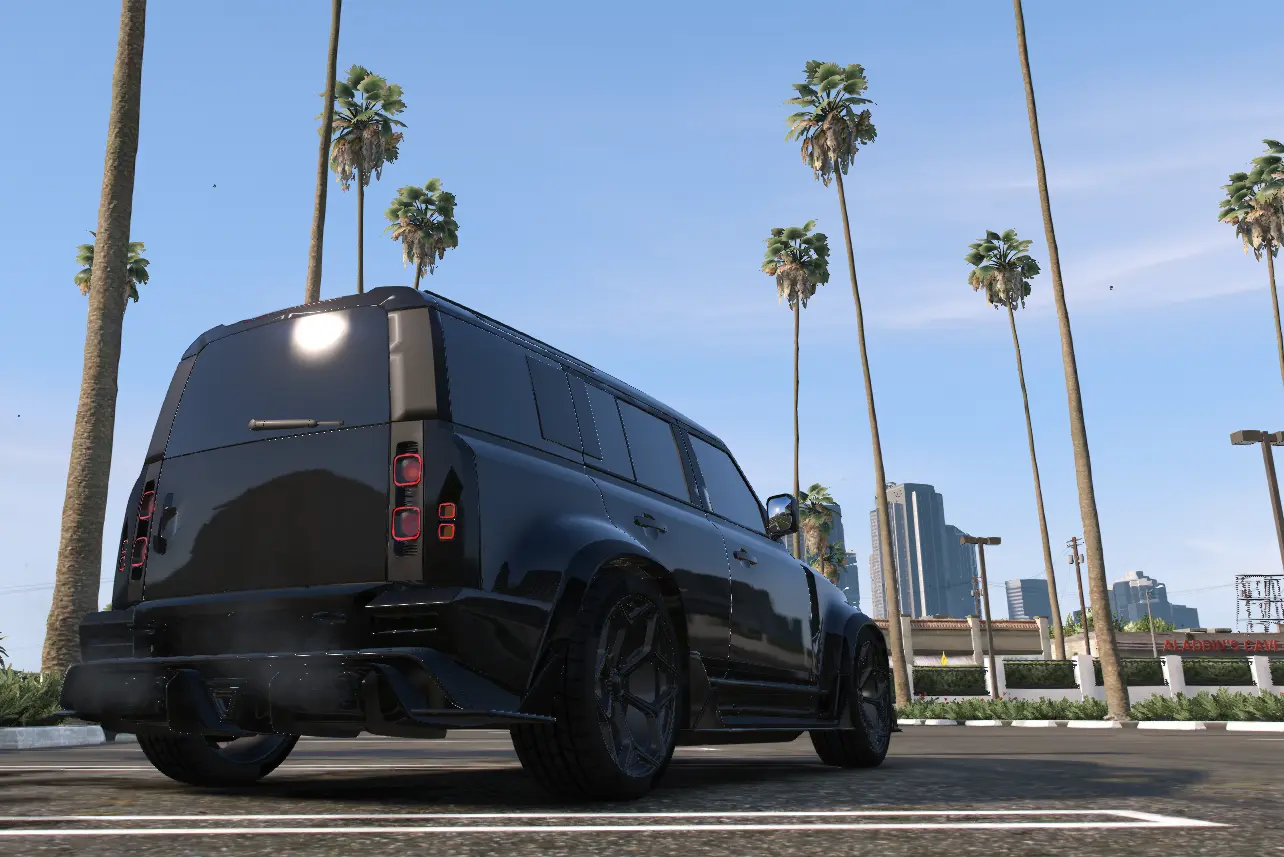 Land Rover Venuum Defender - Image 4