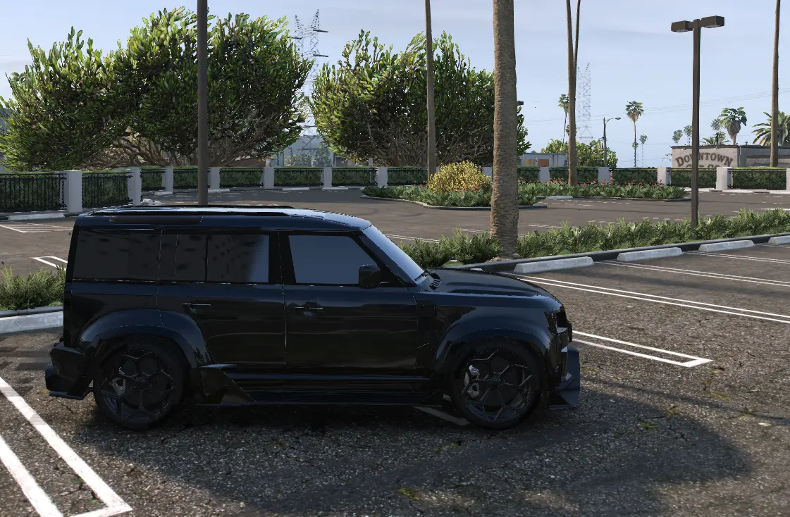 Land Rover Venuum Defender - Image 6