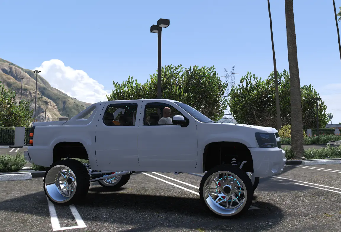 Chevy Avalanche Lifted 2007 - Image 5
