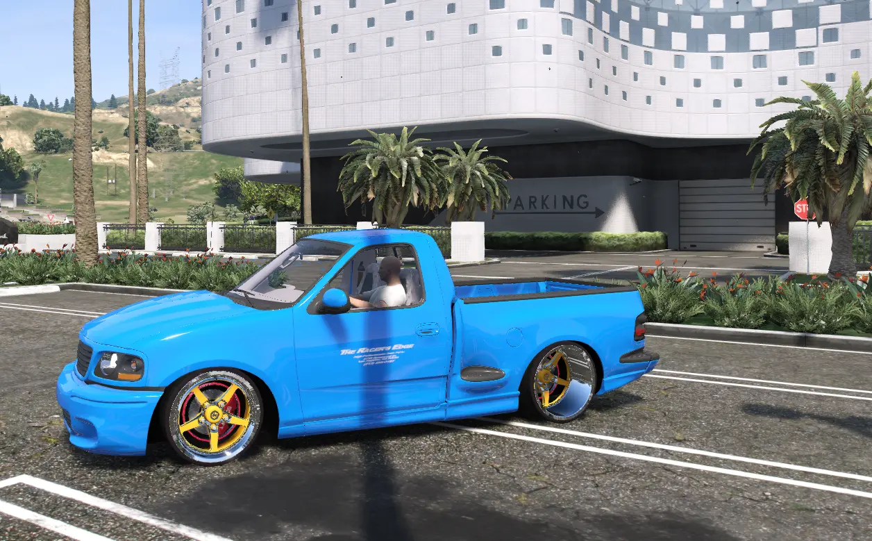 2003 Ford SVT Lightning V2 - Image 2