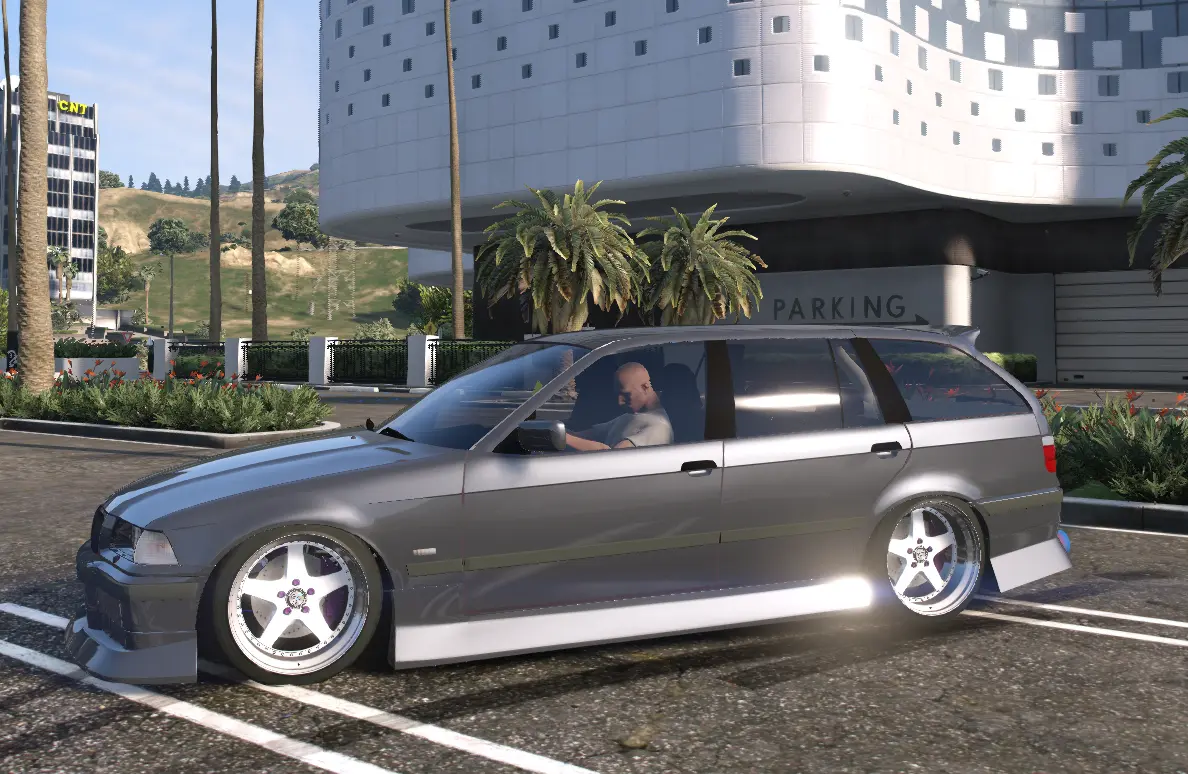 BMW E36 Touring Wagon Custom - Image 2