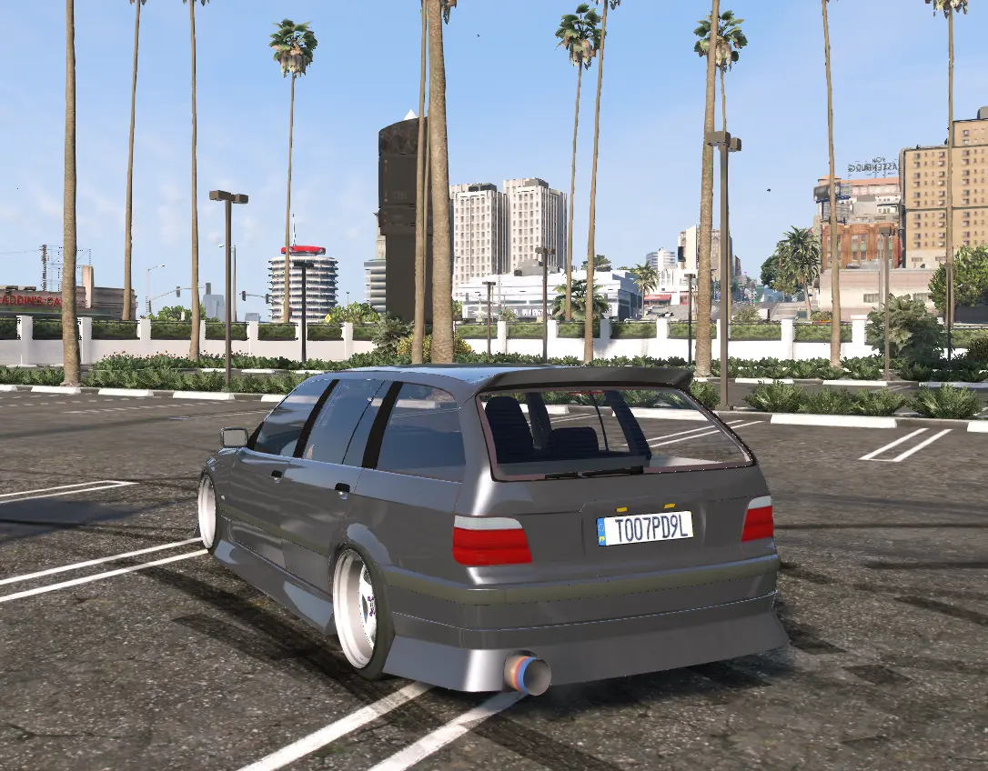 BMW E36 Touring Wagon Custom - Image 3