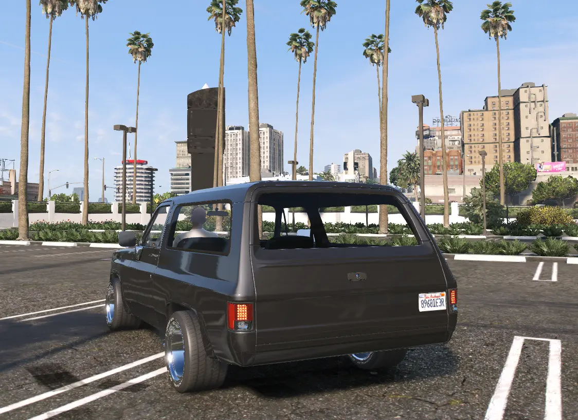 Cworks LOWBLZR Custom SUV - Image 3